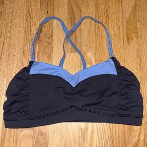 Lululemon Adjustable Strap Light Support Sports Bra